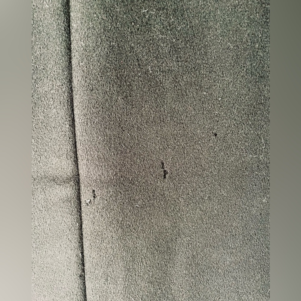 Max Mara Black Wool Cashmere Coat Size 34 (Italian) - Vintage, some damage. - Picture 7 of 8